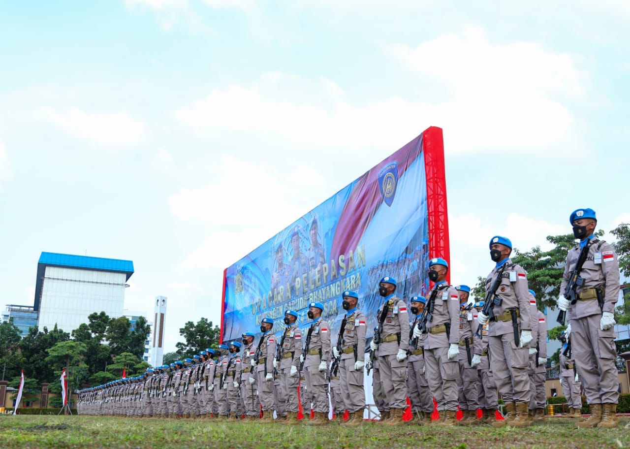 Pelepasan Pasukan Perdamaian PBB Oleh Kapolri Listyo Sigit Prabowo ( Foto : Humas Polda Sulut)